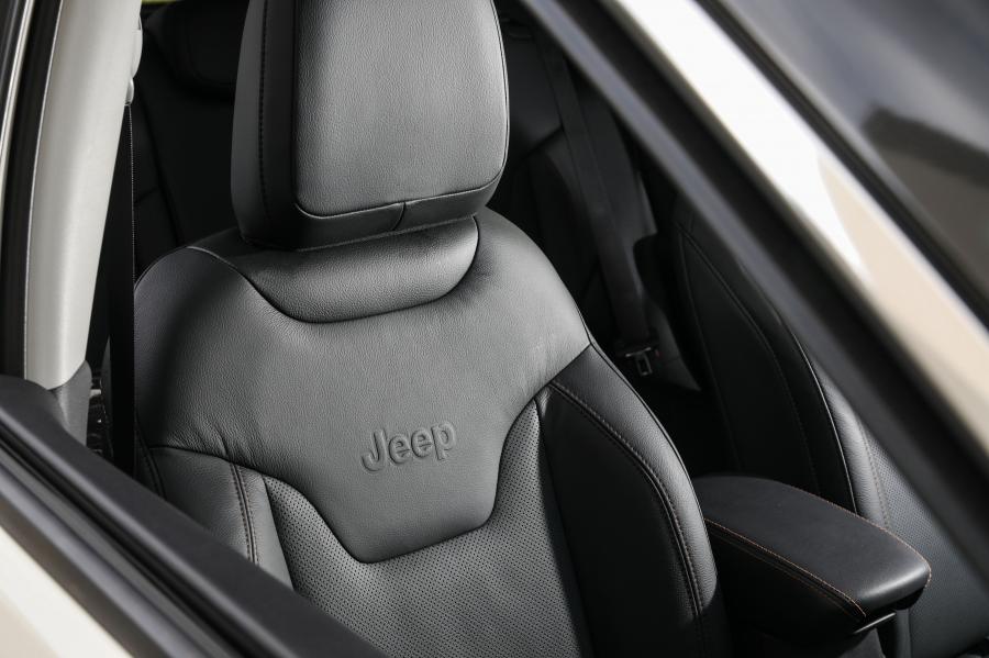 Детали интерьера Jeep Compass Limited (MP) 2017 года  (AU) (фото 6 из 41)